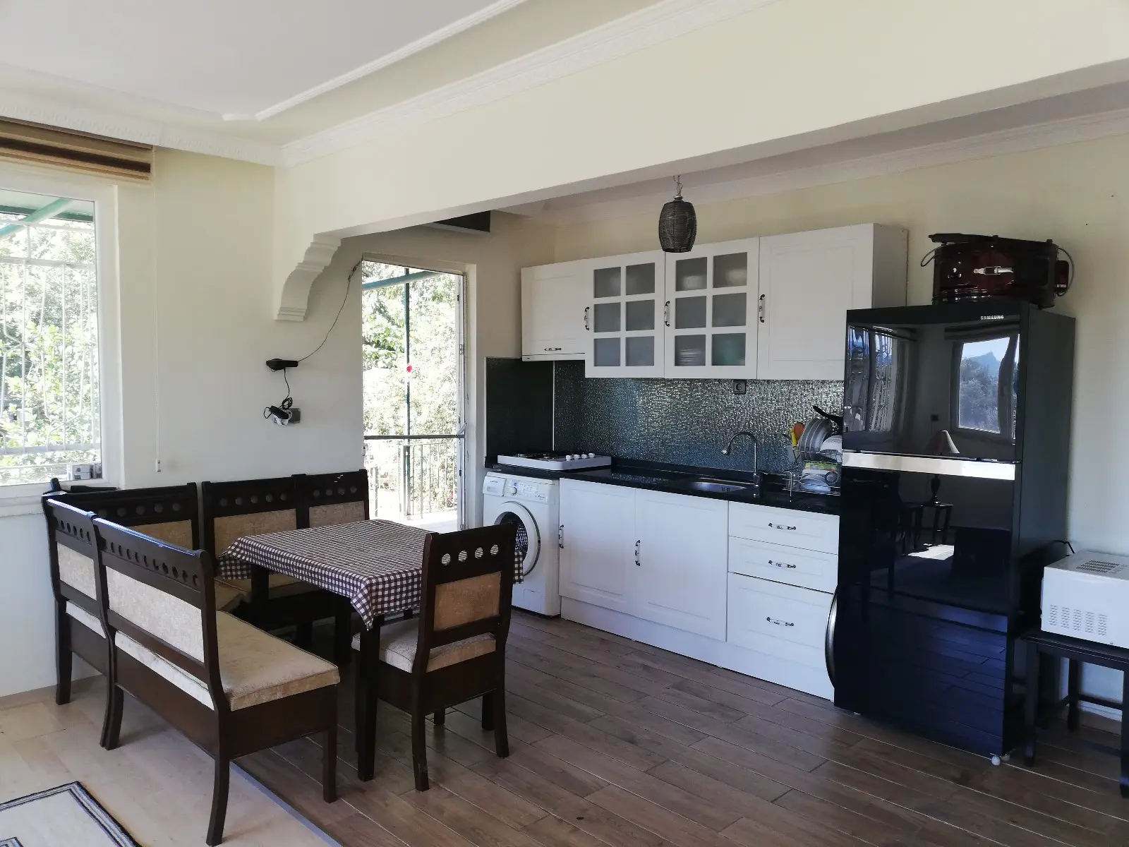 Fitted kitchen
